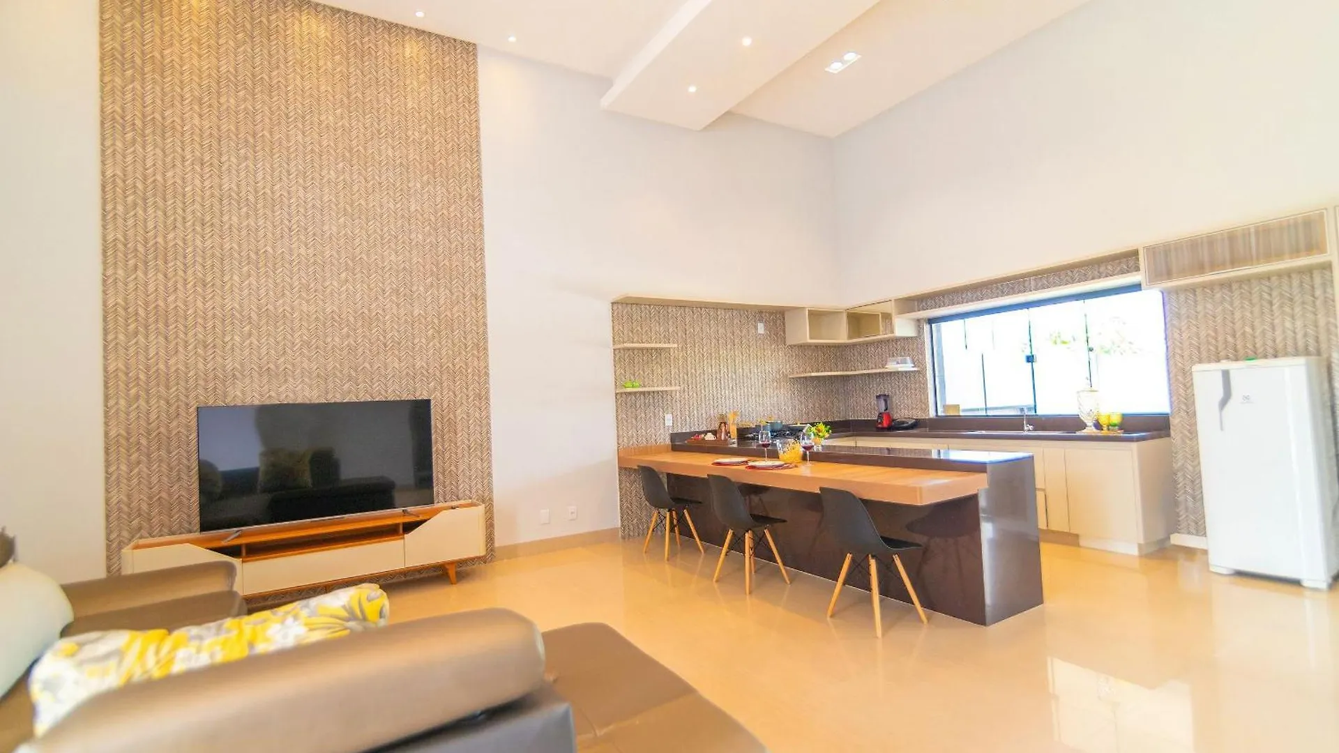 Hébergement de vacances Villa Refugio Familiar: Piscina Quente, Prainha E Wi-Fi à Caldas Novas Brésil