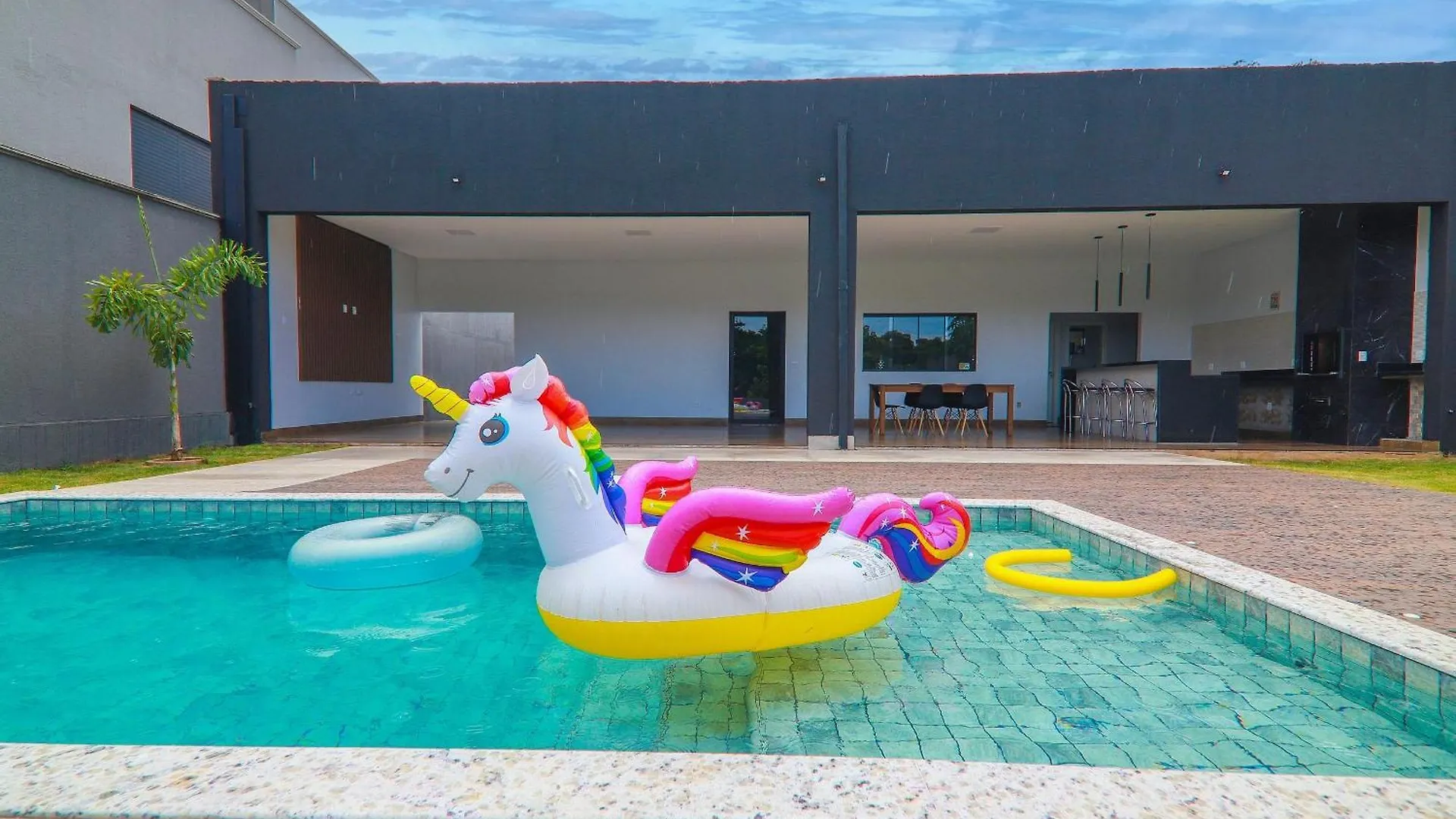 Villa Refugio Familiar: Piscina Quente, Prainha E Wi-Fi à Caldas Novas